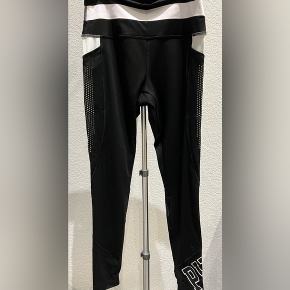 Pink Victoria Secret leggings size M with side pockets